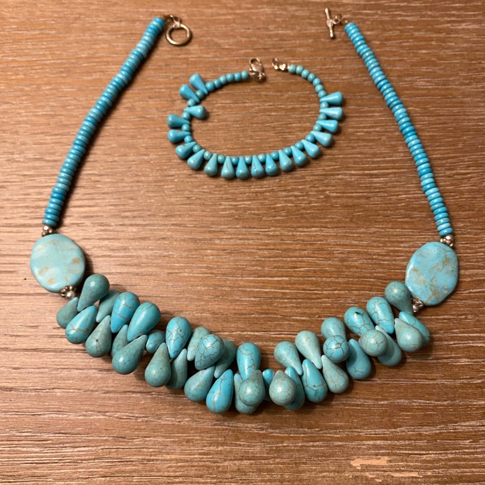 Turquoise necklace and bracelet